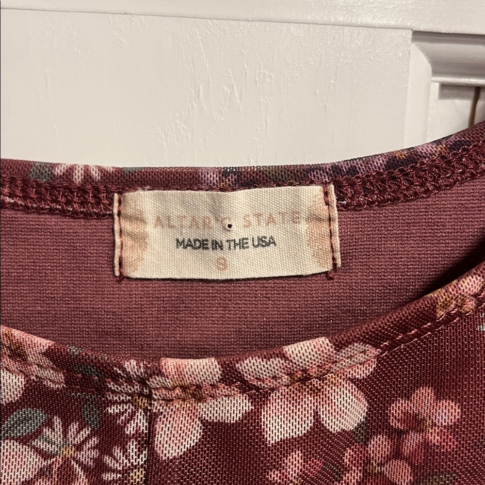 Altar’d State Mauve Floral Crop Tank Size Small Made in USA - Picture 4 of 9